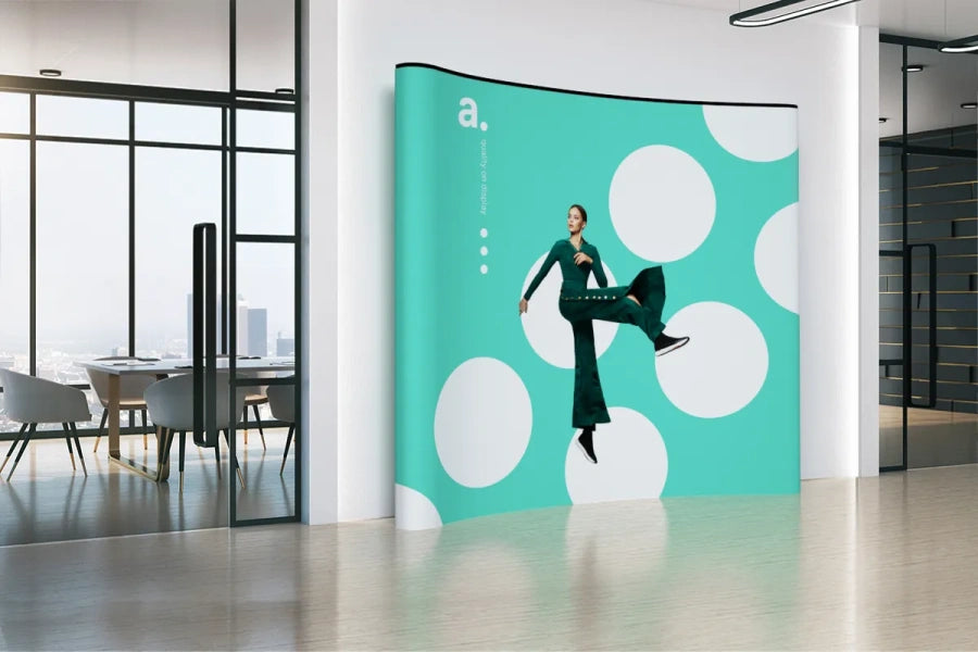 adWall Smart Curved